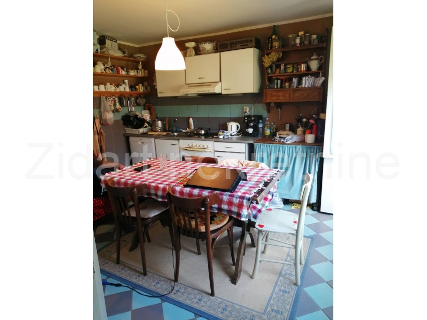 Будинок, 1313 м², 95 000$ — FAKTOR